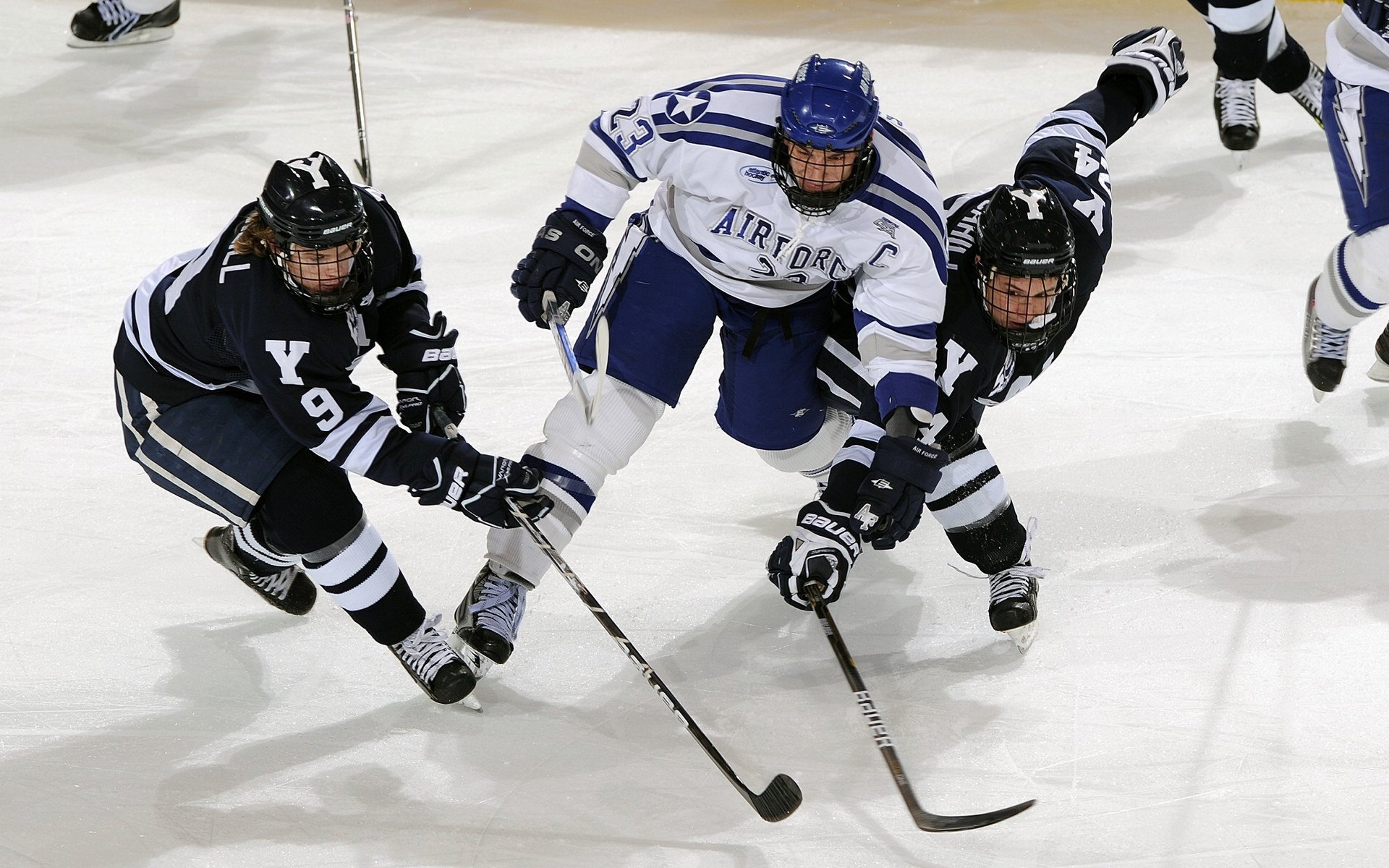欧冠赛季球迷远征故事：千里迢迢只为客场看一眼偶像